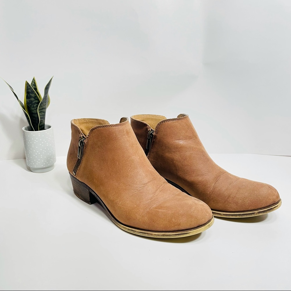 Lucky Brand Burklee Booties in Chestnut | Size: 8.5